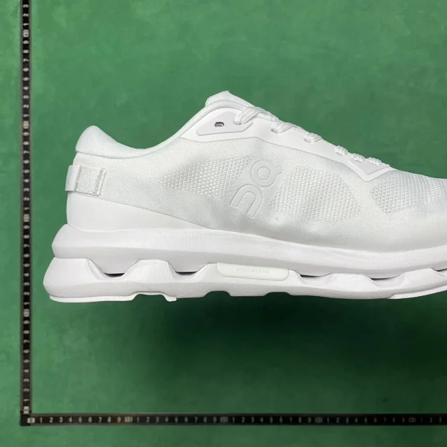 On Sneakers Low-Top Mesh with CloudTec Sole product detail image 16