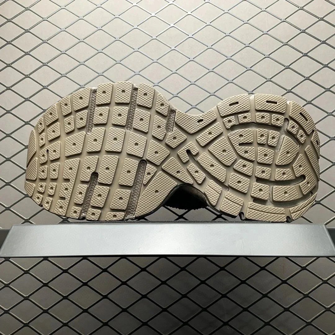 Balenciaga Sneakers 3XL mesh-overlay image 6