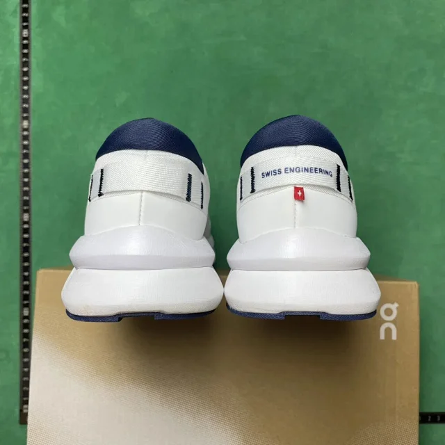 On Sneakers Low-Top Mesh with CloudTec Sole product detail image 28