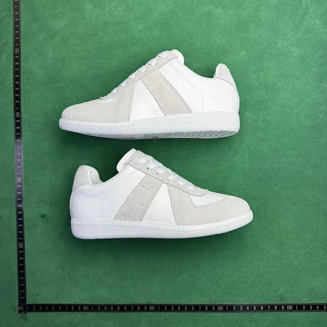 Unbranded Sneakers TT6 low-top leather lace-up with suede overlays product detail image 6