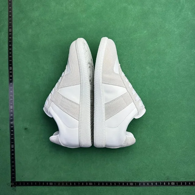 Unbranded Sneakers TT6 low-top leather lace-up with suede overlays product detail image 4
