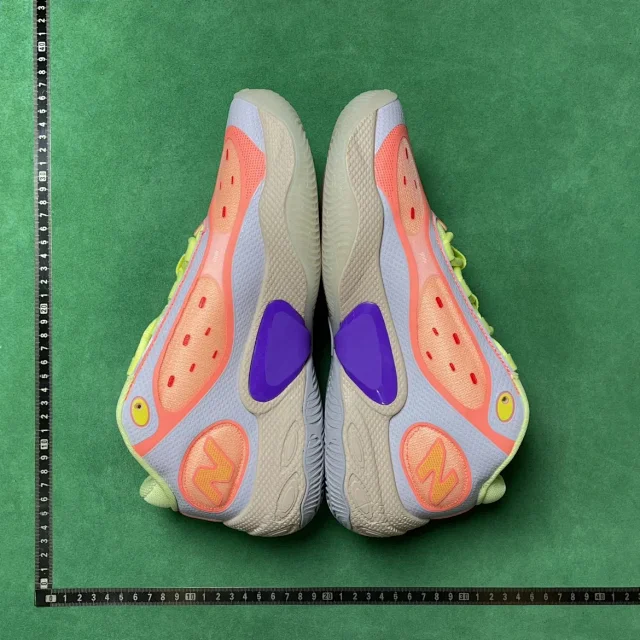 New Balance Sneakers Low-Top Basketball product detail image 23