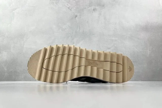 Unbranded Sneakers Low-Top Three-Stripe Platform with Sawtooth Sole product detail image 5