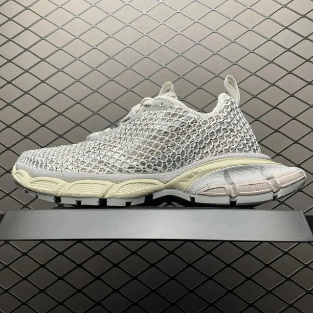 Balenciaga Sneakers 3XL mesh-overlay product detail image 20
