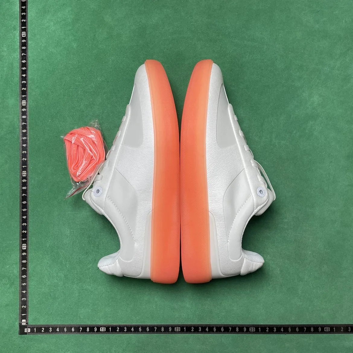 Unbranded Sneakers Low-Top Lace-Up with Gum Sole image 2