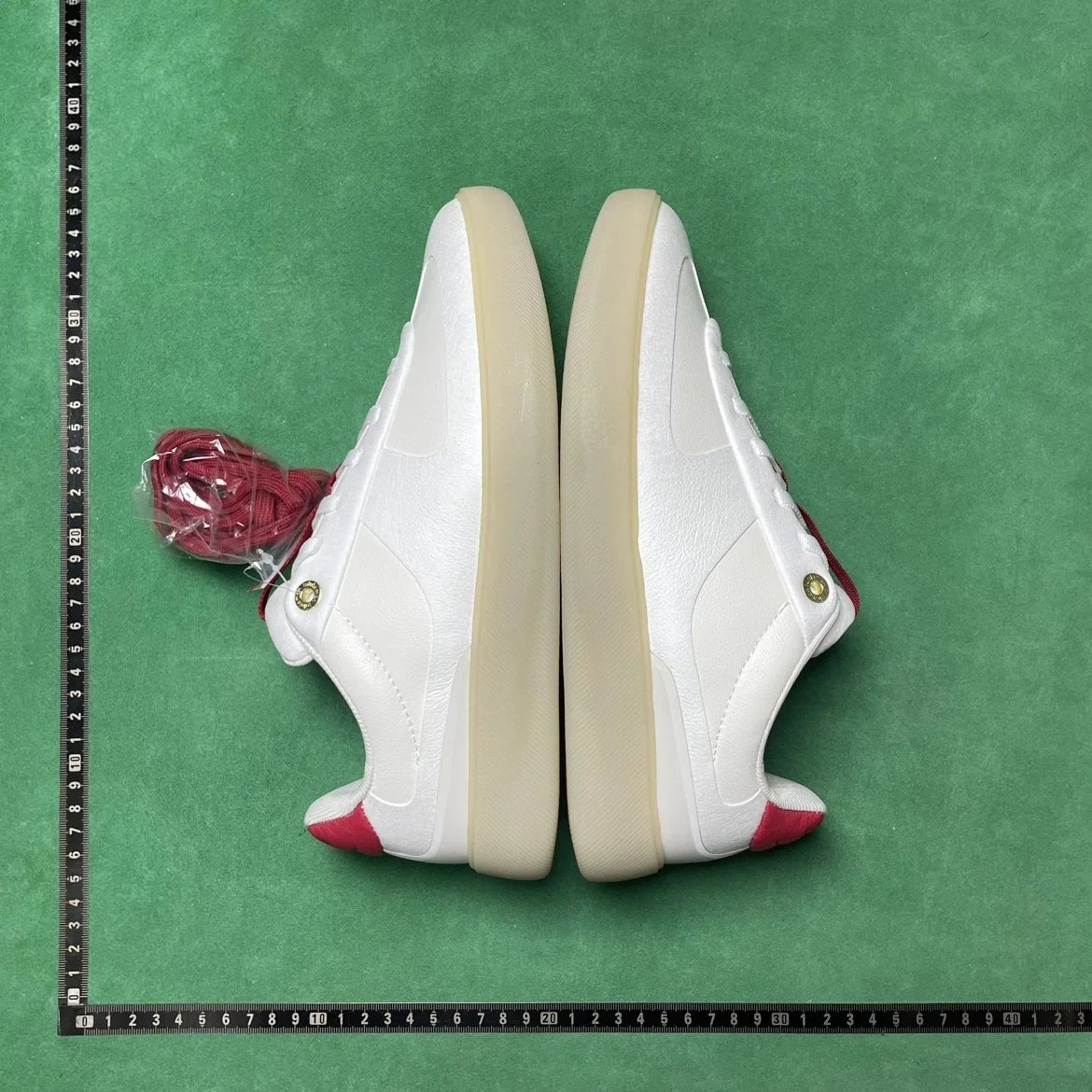Unbranded Sneakers Low-Top Lace-Up with Gum Sole image 3