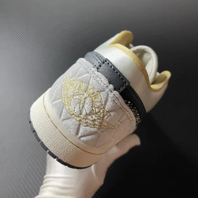 Nike Sneakers Air Jordan 1 Low product detail image 41