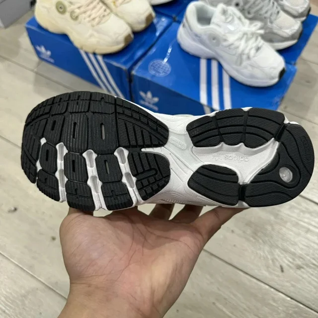 Adidas Sneakers Astir product detail image 4