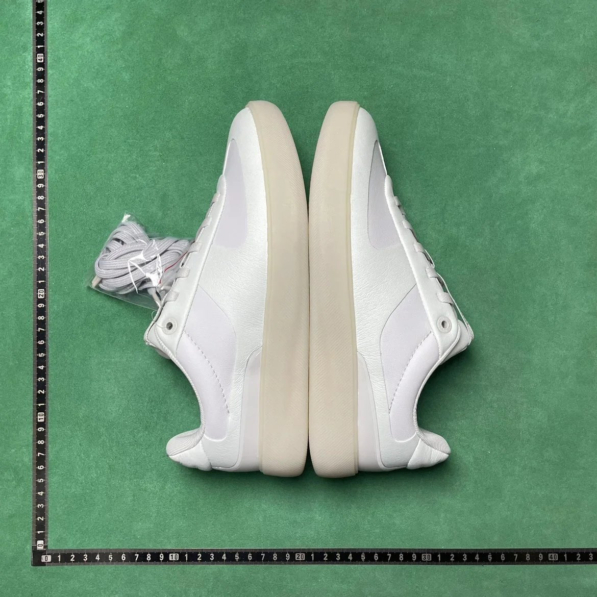 Unbranded Sneakers Low-Top Lace-Up with Gum Sole image 5
