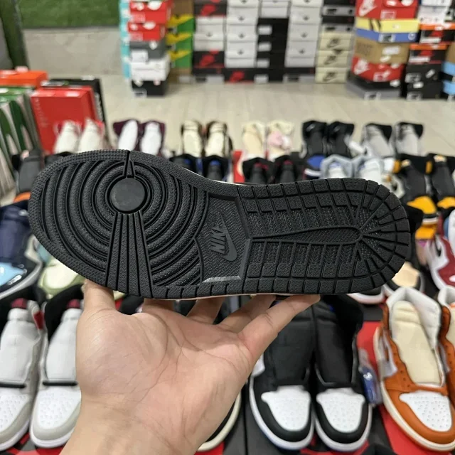 Jordan Sneakers Air 1 High product detail image 3