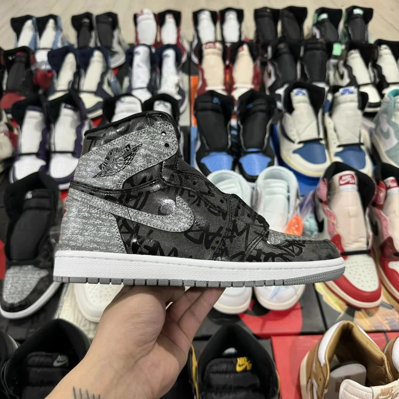 Nike Sneakers Air Jordan 1 High-Top image 8