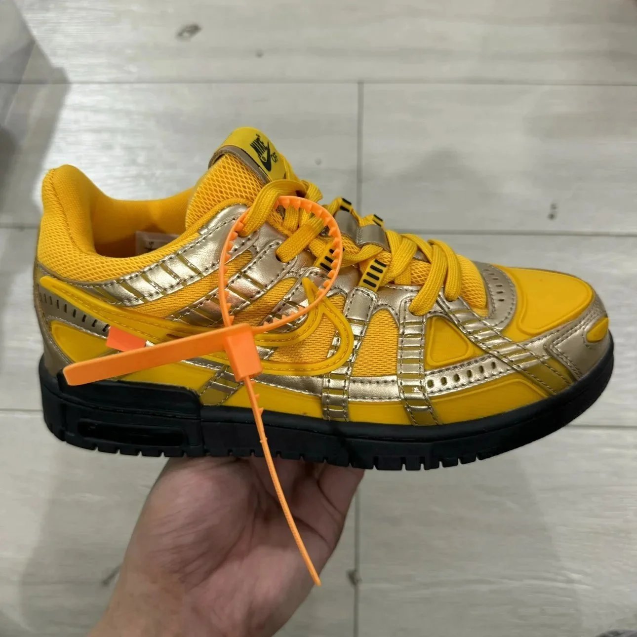 Nike Sneakers Air Rubber Dunk x Off-White image 5