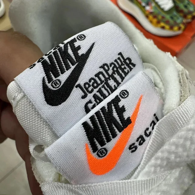 Nike Sneakers Waffle Racer 2X Woven product detail image 9