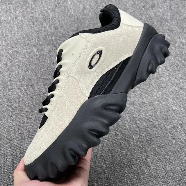 Oakley Sneakers Low-Top with Sculpted Sole product detail image 13