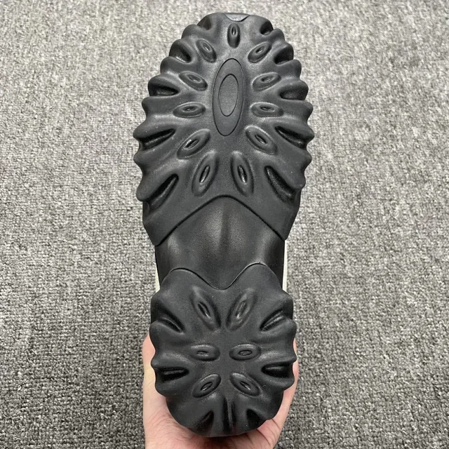 Oakley Sneakers Low-Top with Sculpted Sole product detail image 15