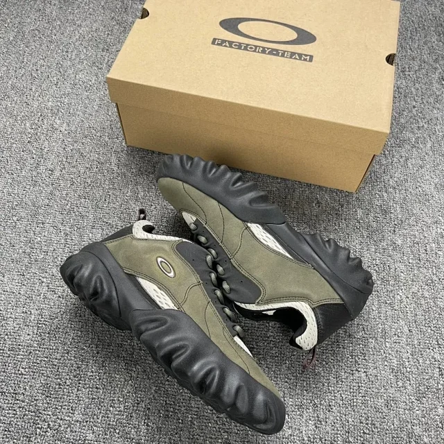 Oakley Sneakers Low-Top with Sculpted Sole product detail image 27
