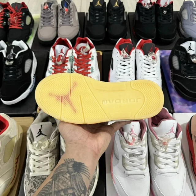 Jordan Sneakers Air 5 product detail image 4