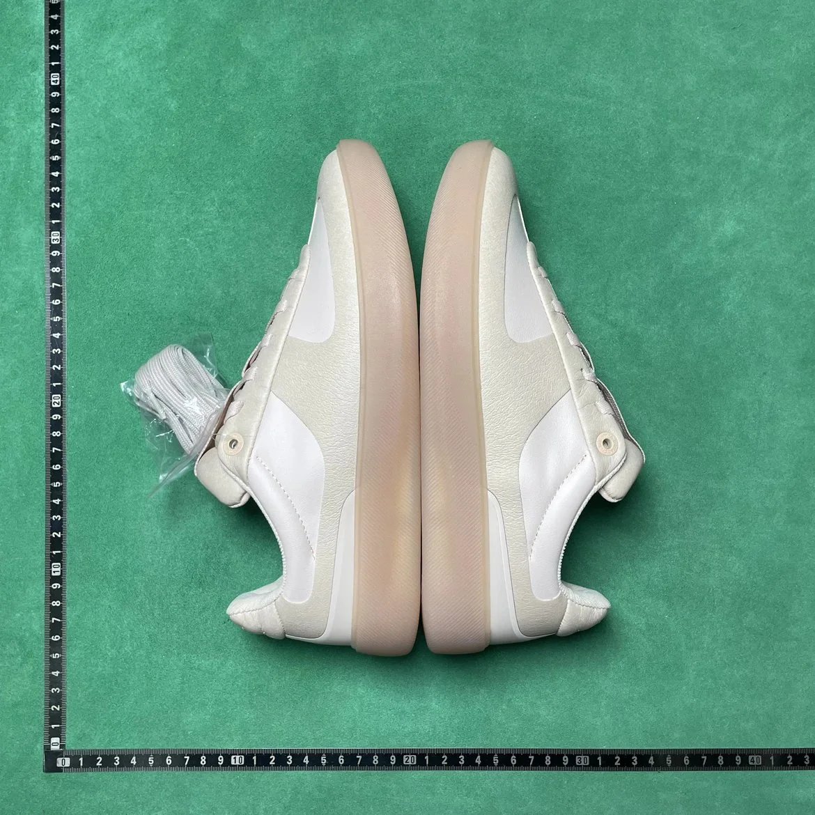 Unbranded Sneakers Low-Top Lace-Up with Gum Sole image 4