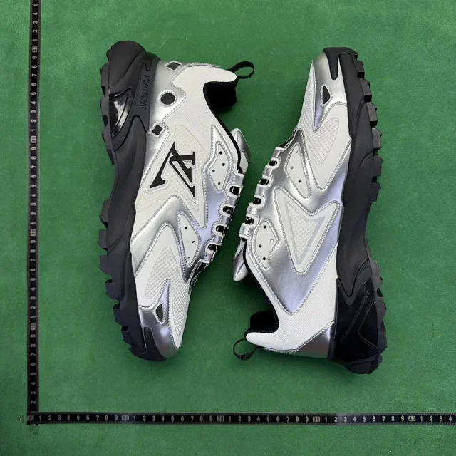 Louis Vuitton Sneakers Low-Top Chunky product detail image 6