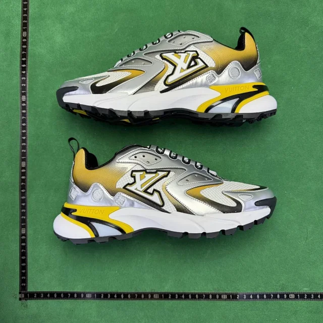 Louis Vuitton Sneakers Low-Top Chunky product detail image 21
