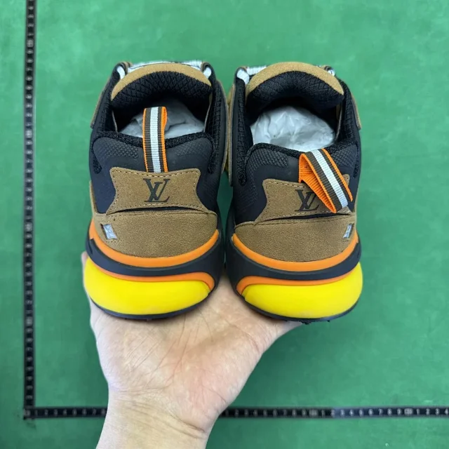 Louis Vuitton Sneakers Low-Top Chunky product detail image 80