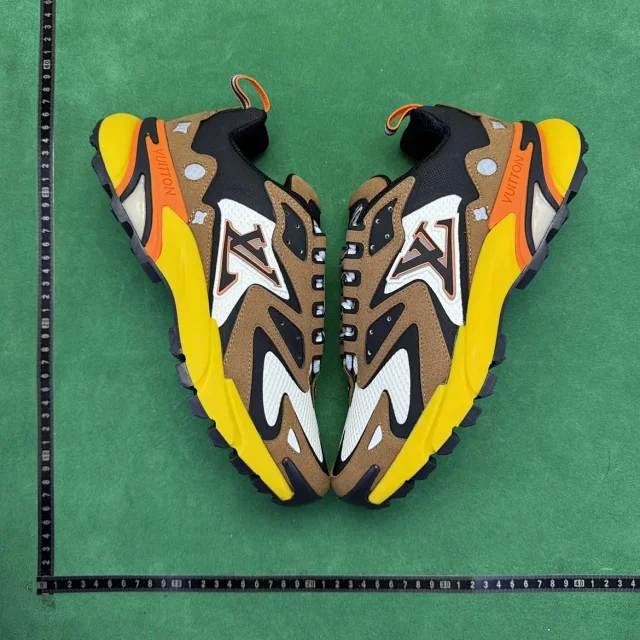 Louis Vuitton Sneakers Low-Top Chunky product detail image 77