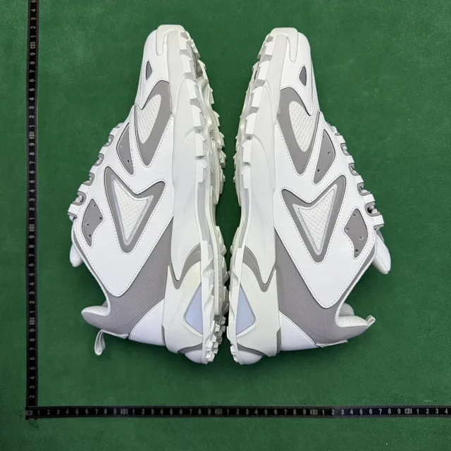 Louis Vuitton Sneakers Low-Top Chunky product detail image 85
