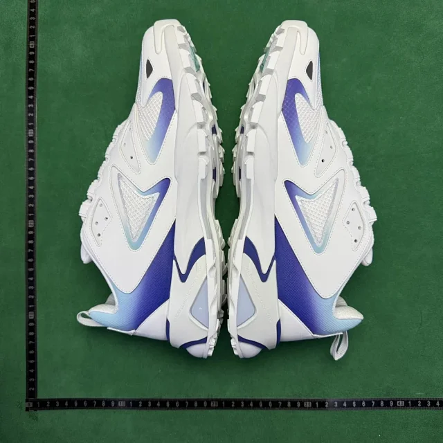 Louis Vuitton Sneakers Low-Top Chunky product detail image 67