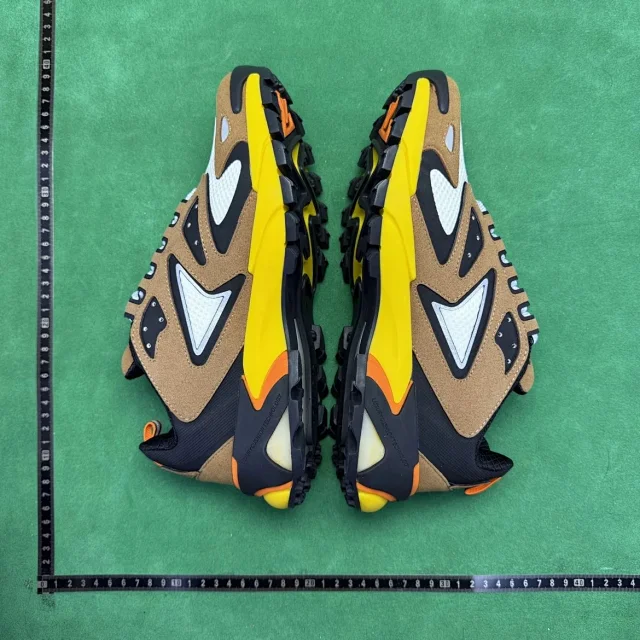 Louis Vuitton Sneakers Low-Top Chunky product detail image 76