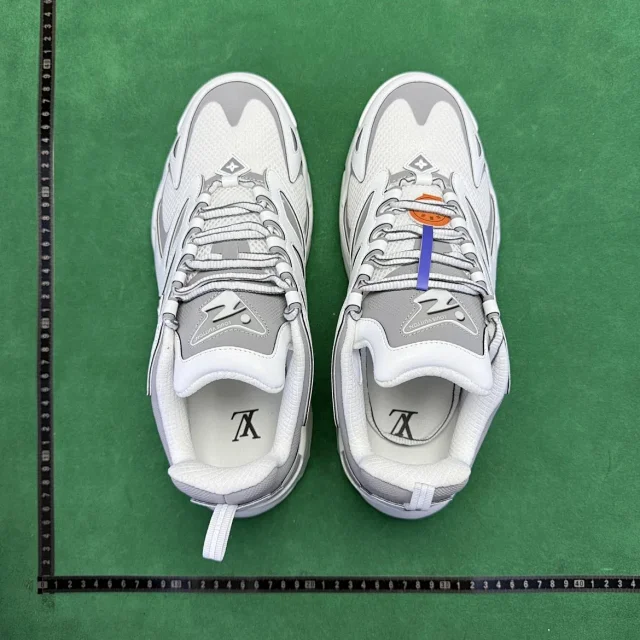 Louis Vuitton Sneakers Low-Top Chunky product detail image 90
