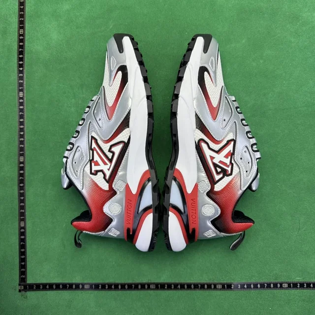 Louis Vuitton Sneakers Low-Top Chunky product detail image 45