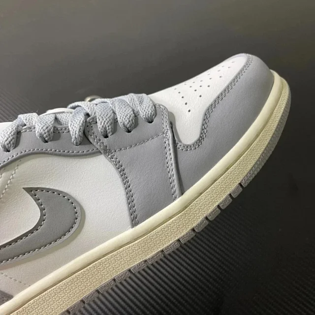 Nike Sneakers Air Jordan 1 Low product detail image 12