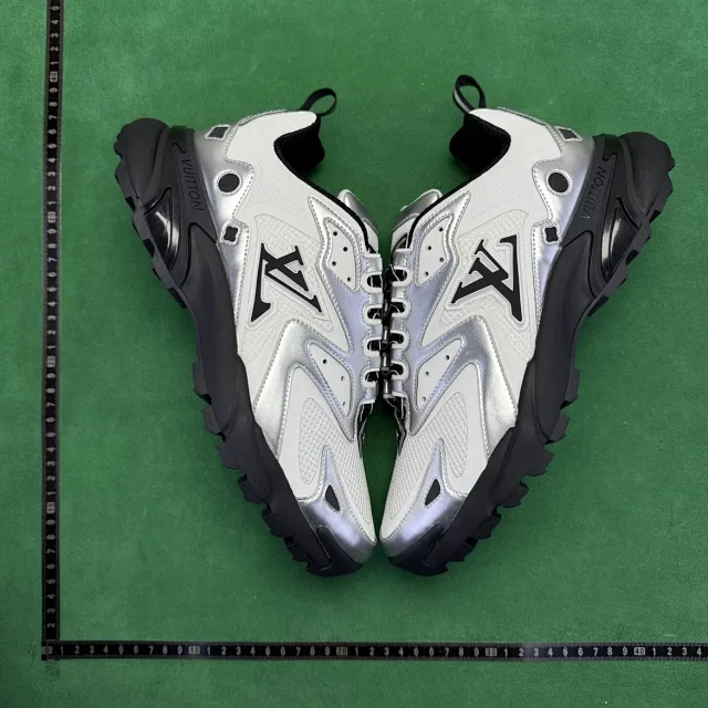 Louis Vuitton Sneakers Low-Top Chunky product detail image 4