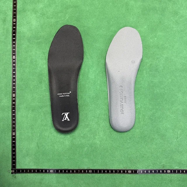 Louis Vuitton Sneakers Low-Top Chunky product detail image 11