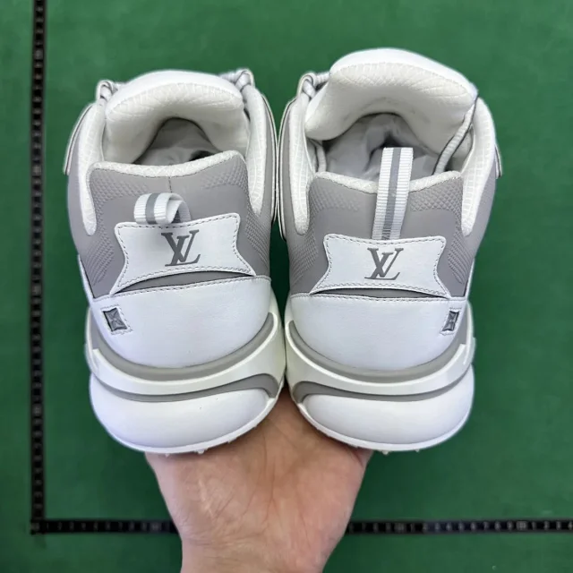 Louis Vuitton Sneakers Low-Top Chunky product detail image 89