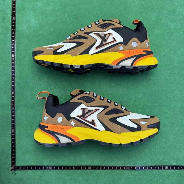 Louis Vuitton Sneakers Low-Top Chunky product detail image 78