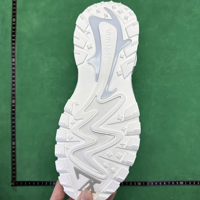 Louis Vuitton Sneakers Low-Top Chunky product detail image 91