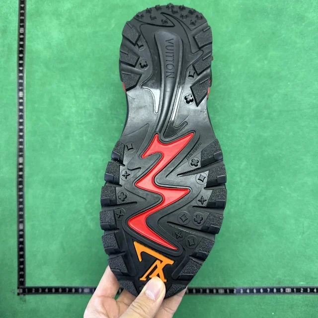 Louis Vuitton Sneakers Low-Top Chunky product detail image 63