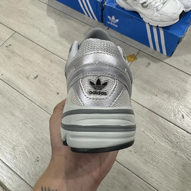 Adidas Sneakers Astir product detail image 23