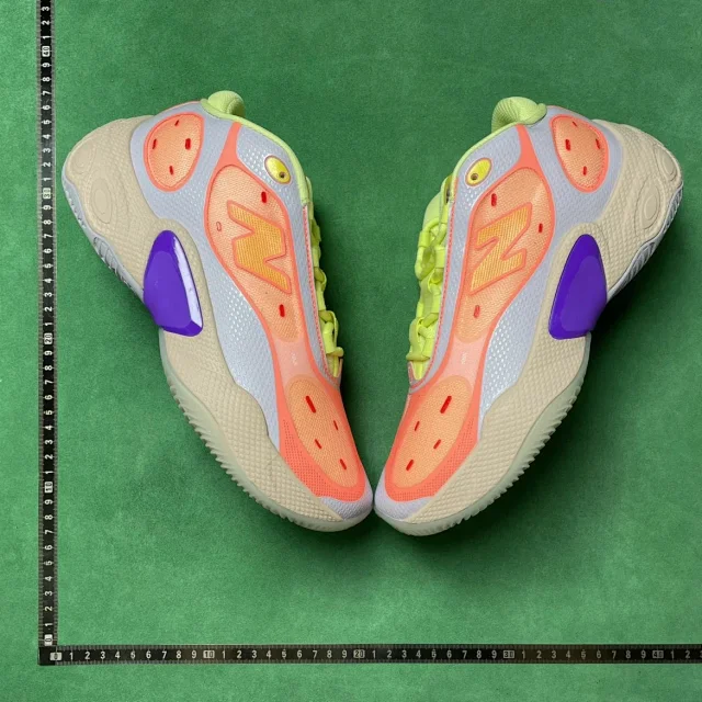 New Balance Sneakers Low-Top Basketball product detail image 24