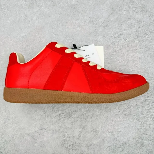 Unbranded Sneakers Low-top lace-up with suede overlays and gum soles product detail image 3