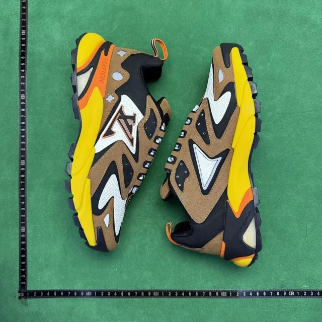 Louis Vuitton Sneakers Low-Top Chunky product detail image 79