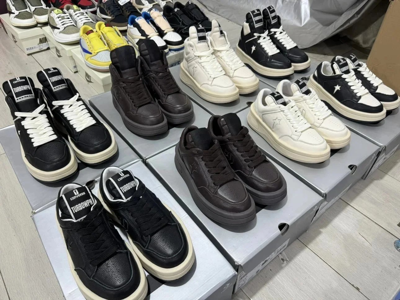 Converse Sneakers Turbowpn image 2