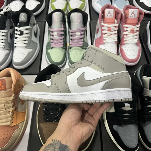 Nike Sneakers Air Jordan 1 Mid product detail image 10