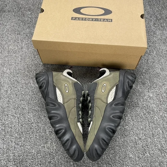 Oakley Sneakers Low-Top with Sculpted Sole product detail image 26