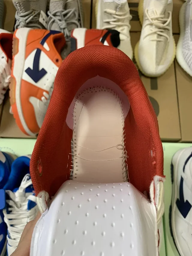 Off-White Sneakers Low-top arrow with zip-tie tag product detail image 48
