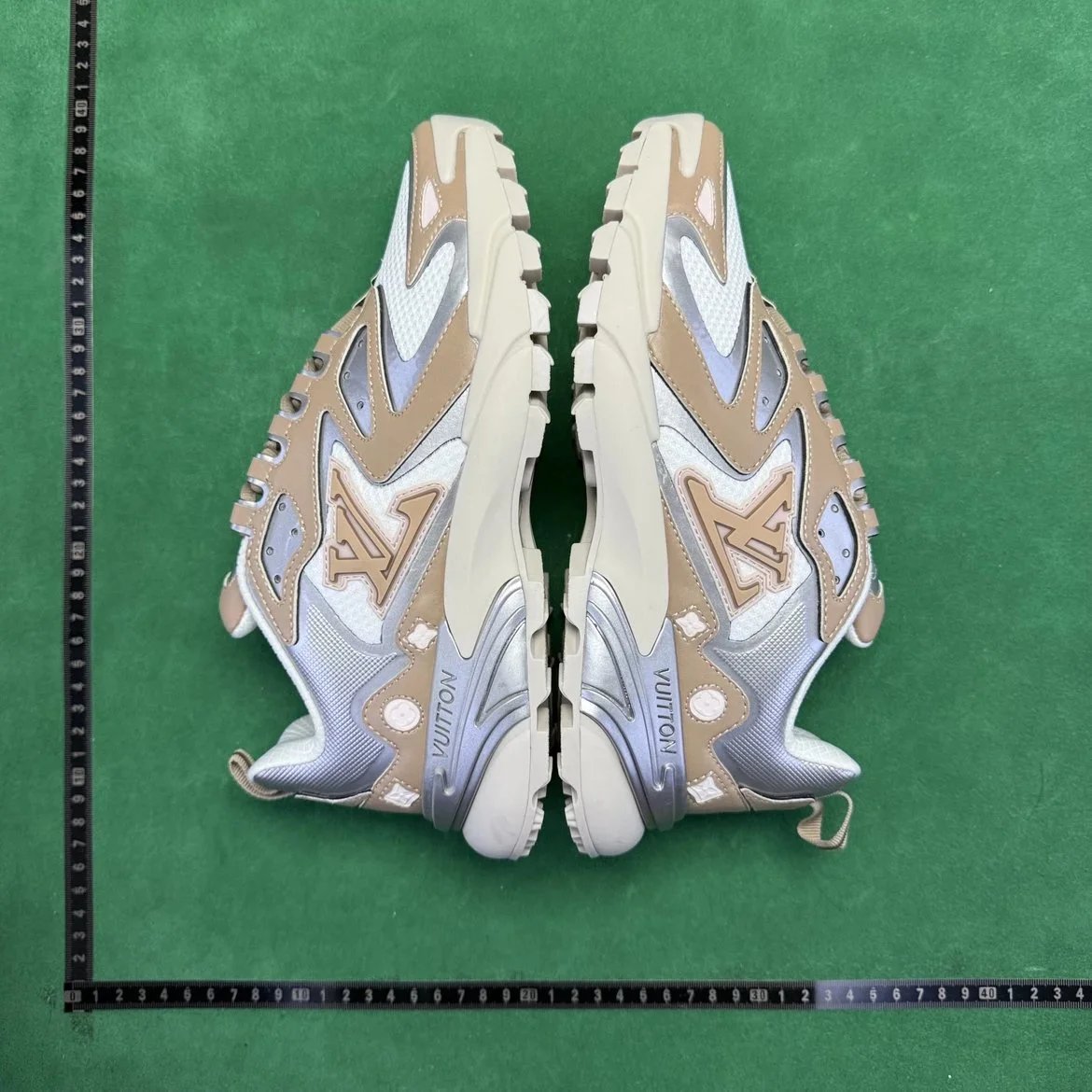 Louis Vuitton Sneakers Low-Top Chunky image 15
