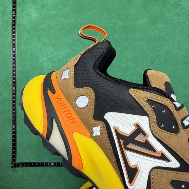 Louis Vuitton Sneakers Low-Top Chunky product detail image 82