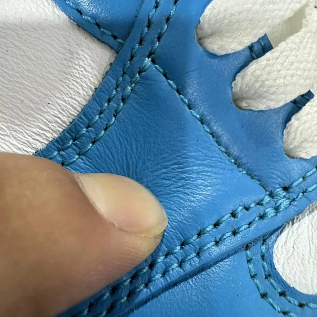 Nike Sneakers Air Jordan 1 High OG product detail image 11