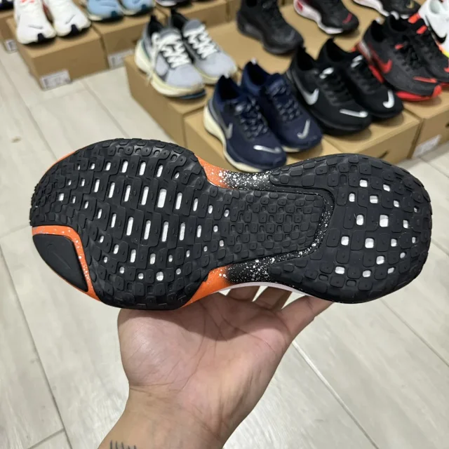 Nike Sneakers Invincible Run 3 product detail image 71